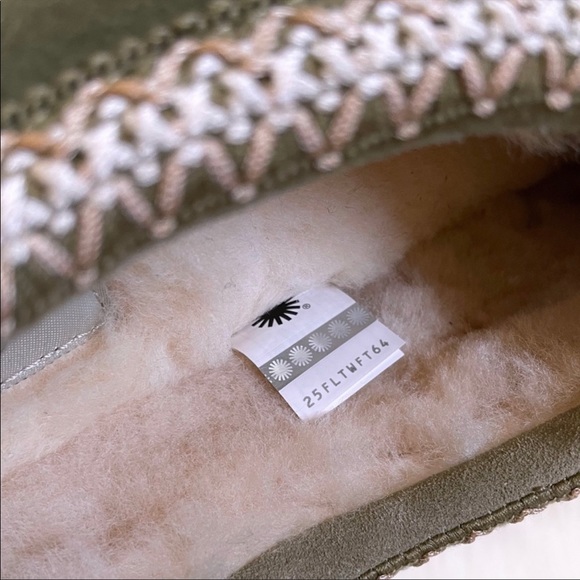 UGG Men’s Tasman Slippers In Moss Green - Picture 6 of 6